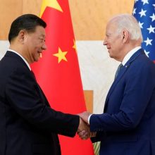 Pekinas: Xi Jinpingas su J. Bidenu aptars pasaulinę taiką ir vystymąsi
