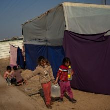 „Gydytojai be sienų“ įspėja dėl vandens stygiaus Gazos Ruože padarinių