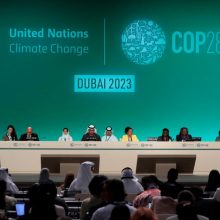 Dubajuje besibaigiančią JT konferenciją dėl klimato kaitos numatoma pratęsti