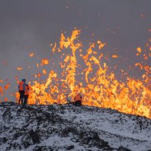 Islandijos išsiveržęs ugnikalnis rimsta, tačiau į gyvenvietę įvažiuoti kol kas draudžiama