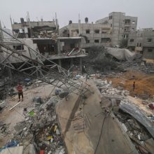 Po dar vieno praleisto nedidelio pagalbos konvojaus – Izraelio smūgiai Gazos Ruože
