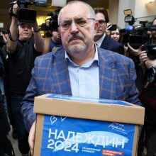 Rusijos Centrinė rinkimų komisija atmetė 15 proc. už B. Nadeždiną surinktų parašų