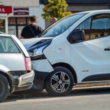 Panevėžyje – masinė autobusų ir automobilių avarija: nukentėjo du žmonės