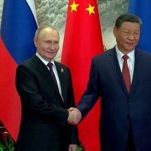 V. Putinas atvyko į Kiniją, siekdamas gauti didesnę paramą savo karo veiksmams Ukrainoje