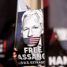 JK teismas: J. Assange'as gali apskųsti ekstradiciją į JAV