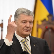 Po karo buvęs Ukrainos prezidentas P. Porošenka tikisi sugrįžti į valdžią
