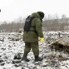 Rusų žiniasklaida: Rusija ketina perduoti Ukrainai per lėktuvo numušimą sausį žuvusių karių kūnus