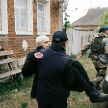 Rusijos kariškiai paėmė į nelaisvę civilių iš Vovčansko bendruomenės