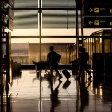 Penkių Vokietijos oro uostų apsaugos darbuotojų streikas sutrikdys keliones