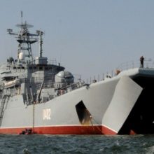 Ukrainos ginkluotosios pajėgos atakavo Rusijos pavogtą laivą
