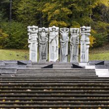 R. Šimašius: sovietinės skulptūros bus uždengtos, kad neerzintų žmonių