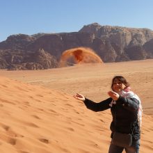 Kanjonai: Jordanijoje Gintarę ir Nerijų pakerėjo Marso paviršių primenanti Vadi Rum dykuma. Čia keliautojai pateko į smėlio audrą, tad kelionė įsiminė ilgam. 