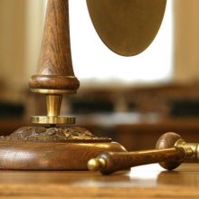 Panevėžio teismas dėl šeimynoje vykdytų seksualinių nusikaltimų kaltu pripažino steigėjos vyrą