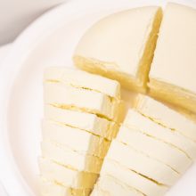 „Rokiškio sūris“ dividendams vėl skyrė 5,25 mln. eurų