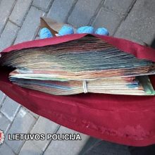 Vilniuje su lagaminu narkotinių medžiagų sulaikyti „turistai-sodininkai“