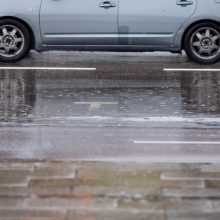 Kelininkai: naktį daugelyje rajonų eismo sąlygas sunkins lietus