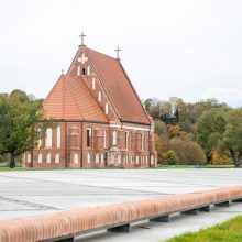 Pavyzdys: atnaujinta Zapyškio Šv. Jono Krikštytojo bažnyčia tapo ypatingos traukos objektu.