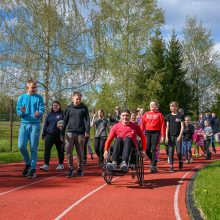 Važiuodamas galiniais vežimėlio neįgaliesiems ratais įveikė 10 km ir pelnė Lietuvos rekordą