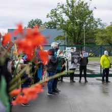 Smarvę kenčiantys gyventojai rinkosi laidoti įmonę: tikisi, kad ji bus uždaryta