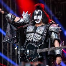 Švedai įsigijo grupės „Kiss“ muzikos katalogą – planuoja kurti filmą