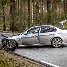 Tragedija Vilniaus rajone: nesuvaldyta „Audi“ rėžėsi į medį, žuvo vyras