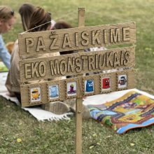 Pirmasis lietuviškas stalo žaidimas apie atliekų rūšiavimą: su „Ekomonstriukais“ mokytis smagiau