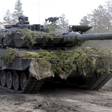 Ukraina vėl kritikuoja Vokietijos sprendimą nesiųsti tankų: Berlyne yra kažkokia siena ginklams