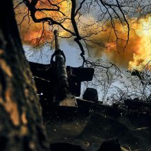 Vokietija žada siųsti Ukrainai daugiau ginkluotės, bet ne tankus
