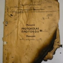 Restauruoti apdegę komunistų partijos ir kitų prosovietinių organizacijų dokumentai