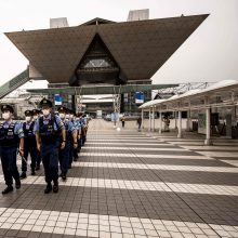 Objektas: sustiprintos policininkų pajėgos kiaurą parą budi prie olimpinio transliacijų centro.