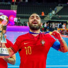 Portugalai sugrąžino salės futbolo čempionų trofėjų į Europą