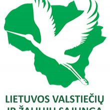 Tinka: LVŽS gandriukas ant žalio valstybės žemėlapio kontūro atitinka jų kryptį: tai lietuviškas sparnuotis, kasmet parskrendantis į kaimą.