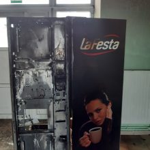 Sučiuptas Kėdainių geležinkelio stotyje kavos aparatą padegęs jaunas vyras
