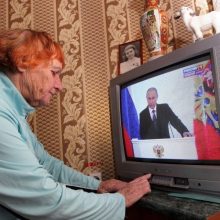 Rusijos parlamentas sugriežtino užsienio žiniasklaidos kontrolę reglamentuojantį įstatymą