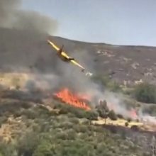 Nelaimė po nelaimės: Graikijoje sudužo ugniagesių lėktuvas, žuvo du pilotai