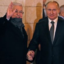Kremlius: V. Putinas M. Abbasui pažadėjo pagalbą, paragino nutraukti kovas Gazos Ruože