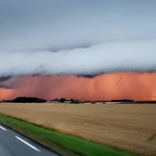 Artimiausiomis dienomis Lietuvoje – lyg tropikuose: lis, kris  kruša, oras kais iki 34 laipsnių 