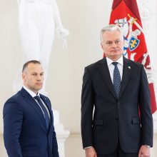 Prezidentas susitiks su Specialiųjų tyrimų tarnybos vadovu L. Pernavu