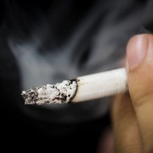 Penki netikėti faktai apie nikotiną – ko galbūt nežinojote apie šią kontraversišką medžiagą?