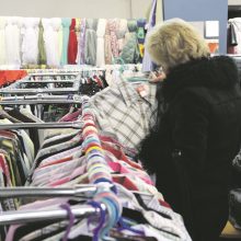 Padėvėtų drabužių rinka: kaupti spintos turinį linkę lietuviai suka link apsivalymo