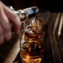 Lietuvoje alkoholio suvartojimui mažėjant daugiau geriama stipriųjų gėrimų 