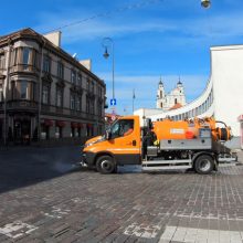 Vilnius pradeda dezinfekuoti gatves, Kaunas ir Klaipėda dar palauks