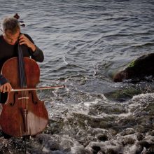 Naująjį sezoną Filharmonija kviečia į aklą pasimatymą su muzika