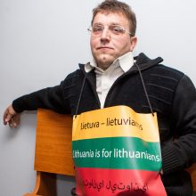 Ekvadoriečio užpuolikai ir teisme skandavo „Lietuva – lietuviams“