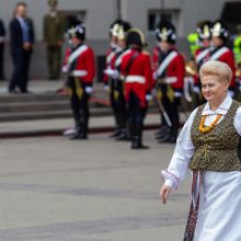 D. Grybauskaitė Lietuvos žmonėms palinkėjo orumo ir pasitikėjimo
