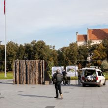 Lukiškių aikštėje iškilo „Laisvės kalvos“ maketas: įvertinkite vaizdą