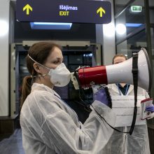 Ruošiasi ir Lietuva: Vilniaus oro uoste dėl koronaviruso tikrinami keleiviai