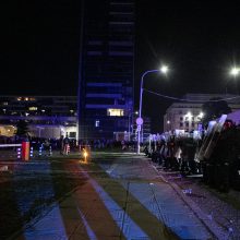 Per riaušes prie Seimo nukentėjo 18 pareigūnų, trims prireikė operacijos