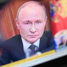 Seimas laikinai uždraudė rusiškas ir baltarusiškas televizijos, radijo programas