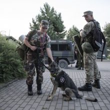 Naktinis patrulis: dar daugiau karių saugo Lietuvos sieną su Baltarusija
